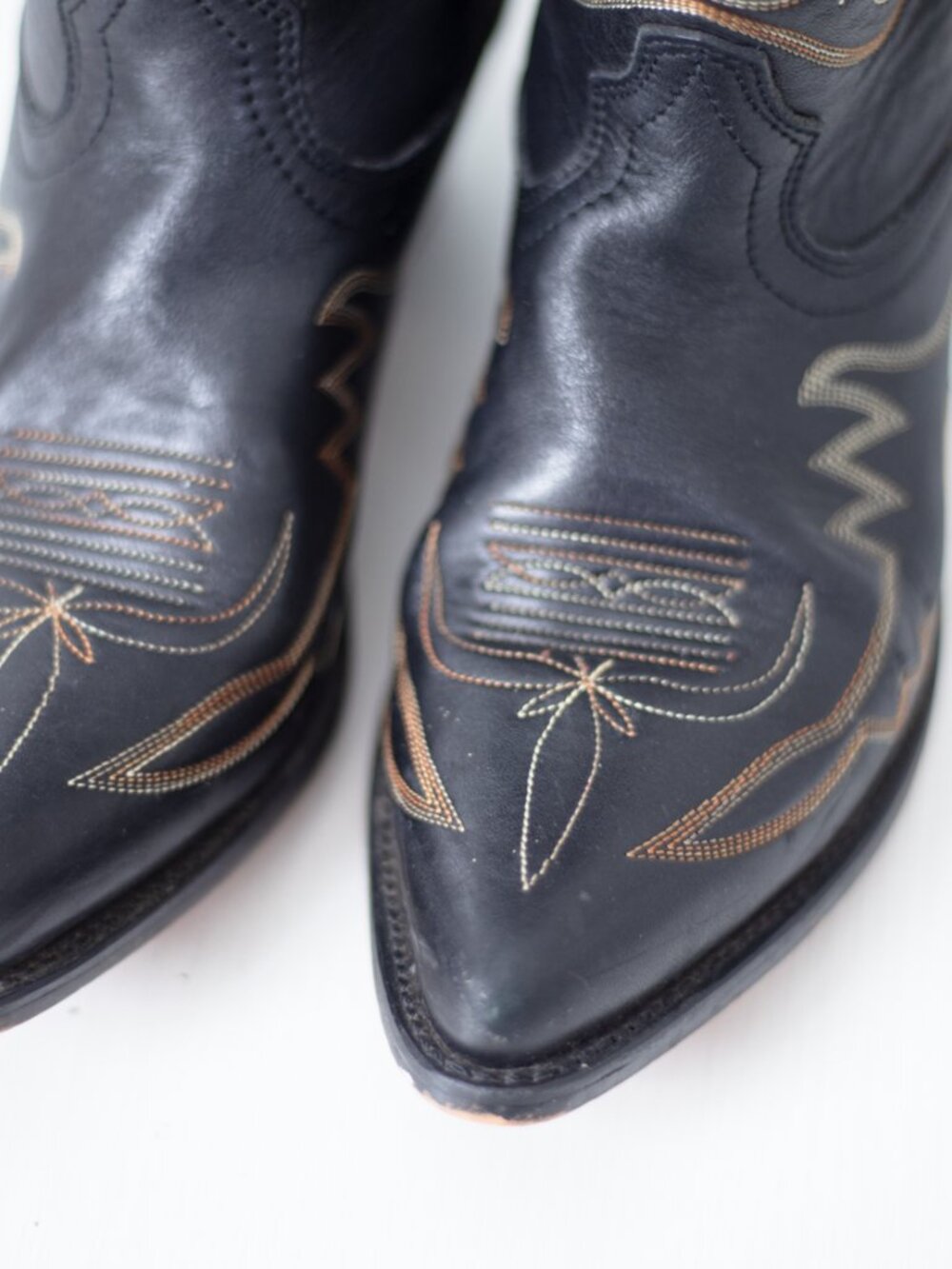 Vintage Cowboy Boots | Black Leather | Gold Stitch Inlay | Women's 8.5 / Men's 7 - Picture 6 of 16